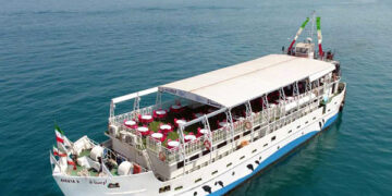 کشتی تفریحی کیش