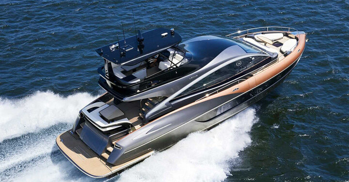 کشتی تفریحی قشم